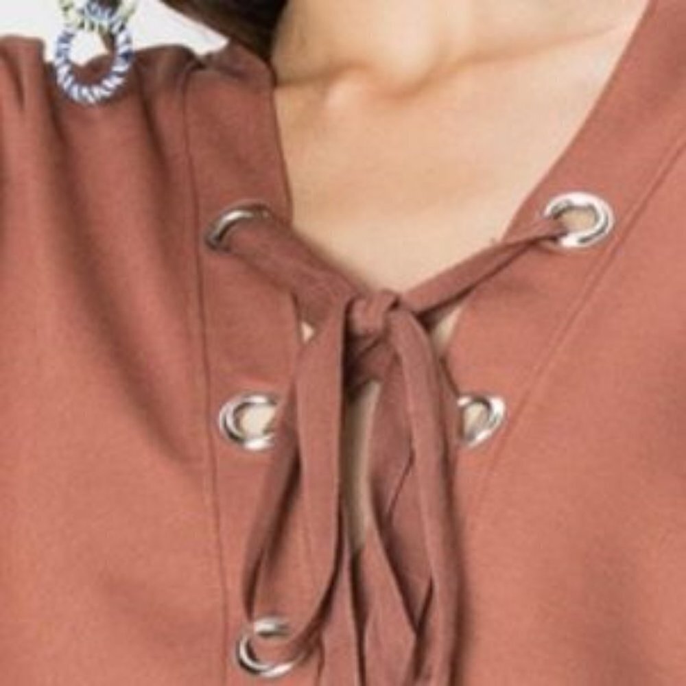 CASUAL LACE UP TOP - Picture 3 of 3